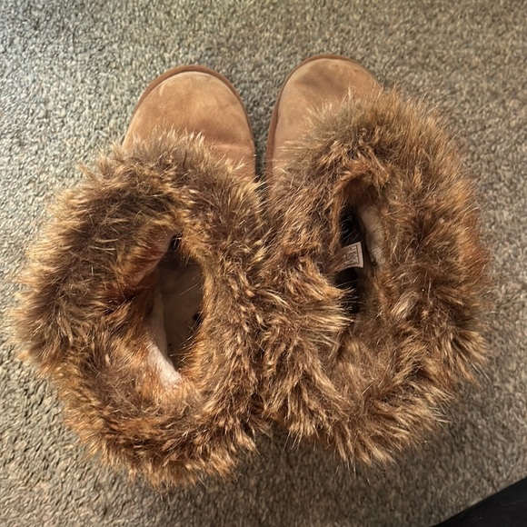 UGG Chestnut Suede Shaggy CLASSIC BUCKLE MINI Boots - Picture 6 of 10